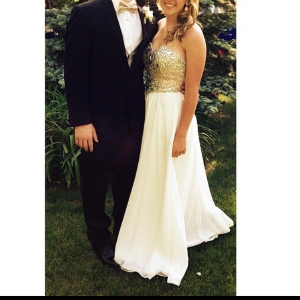 Terani Couture Prom Dress